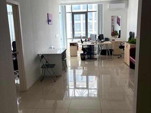 комерційна за адресою Трускавецька вул., 8