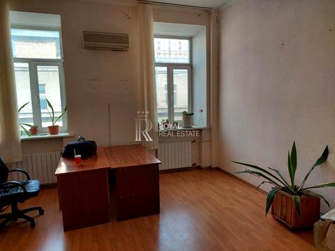 коммерческая по адресу Крещатик ул. (Kreschatic), 15