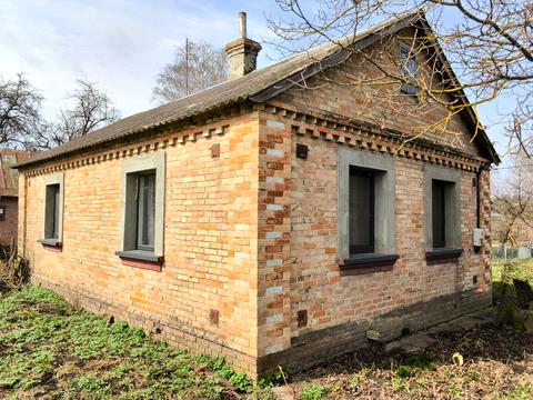 будинок за адресою Шкільна