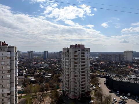 квартира за адресою Академіка Булаховського вул., 5-Б