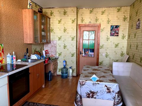 квартира за адресою Академіка Булаховського вул., 5-Б