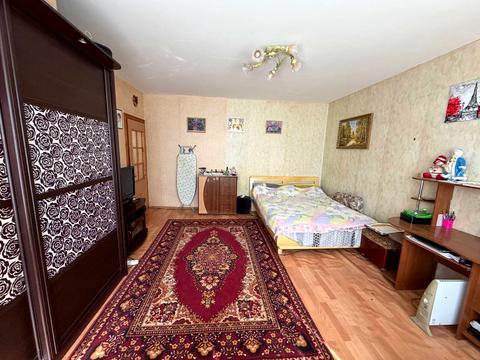 квартира за адресою Академіка Булаховського вул., 5-Б