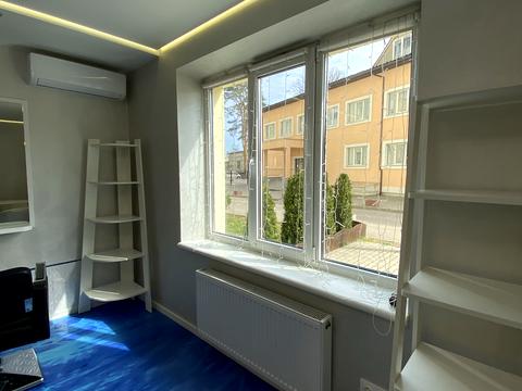 комерційна за адресою Доківська вул., 10, к6