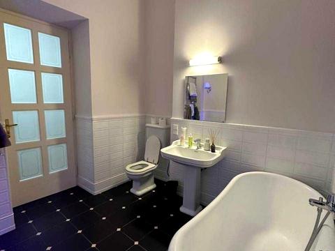 коммерческая по адресу Саксаганского ул., 3