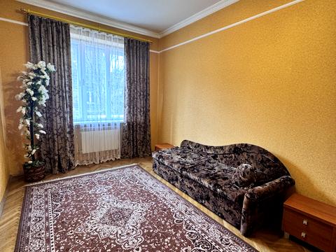 квартира за адресою Гетьмана Петра Дорошенка вул. (Жовтнева), 40