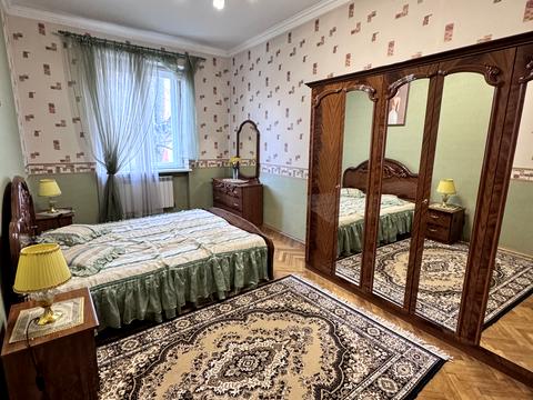 квартира за адресою Гетьмана Петра Дорошенка вул. (Жовтнева), 40