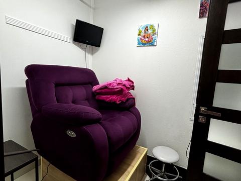 комерційна за адресою Костя Левицького вул. (), 85