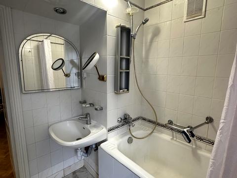 квартира за адресою Митрополита Андрея Шептицького вул. (Анатолія Луначарського), 3-Г