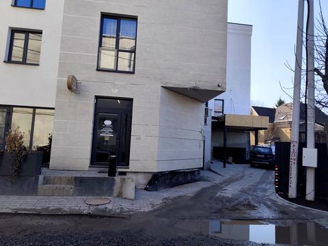 коммерческая по адресу 16-го Июля ул., (Будинок)