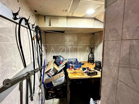 коммерческая по адресу Леси Украинки бульв., 1