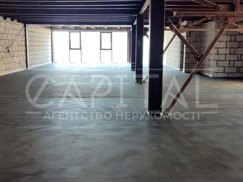 комерційна за адресою Андрія Верхогляда вул. (Михайла Драгомирова), 4Б