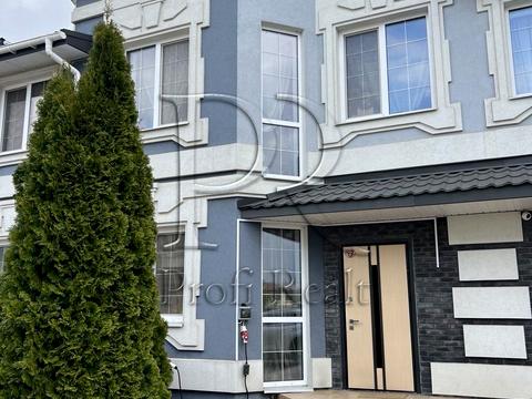 будинок за адресою Стежки вул.