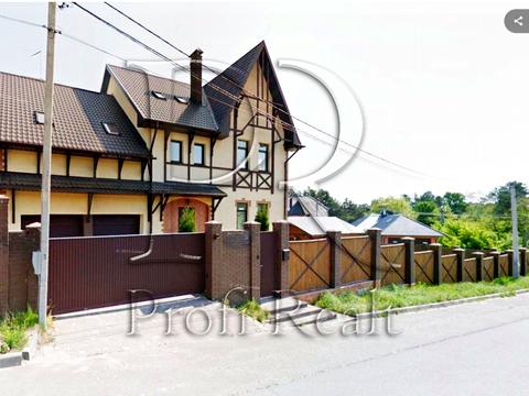 будинок за адресою Стежки вул.