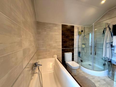 будинок за адресою Київська вул.