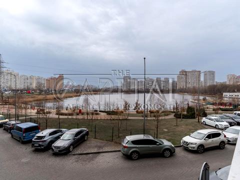 коммерческая по адресу Ревуцкого ул., 40-В