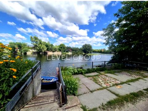 будинок за адресою Лугова вул.