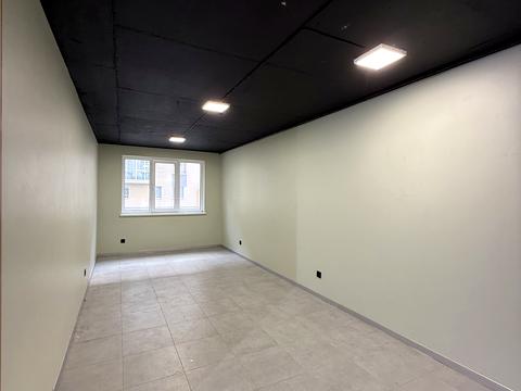 комерційна за адресою Бережанська вул., 18