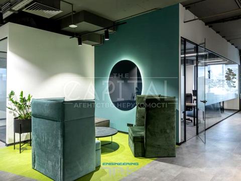 комерційна за адресою Короленківська вул., 4