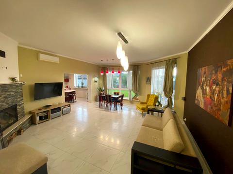 будинок за адресою Медова