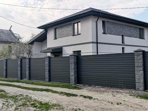 дом по адресу центральна