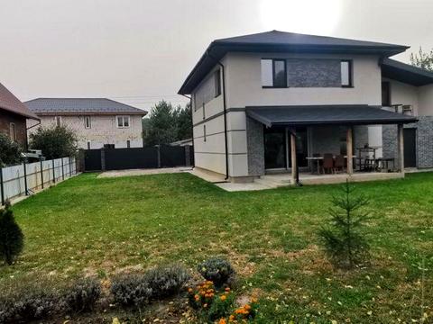 дом по адресу центральна