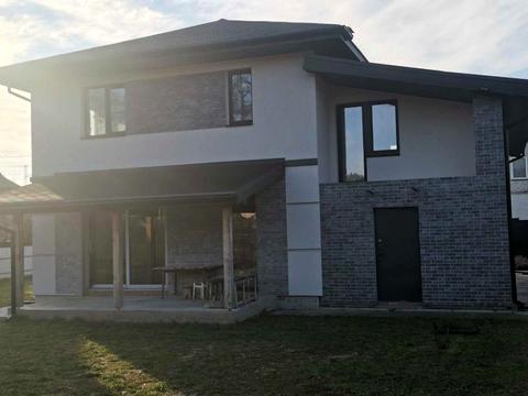 дом по адресу центральна