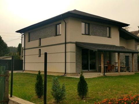 дом по адресу центральна