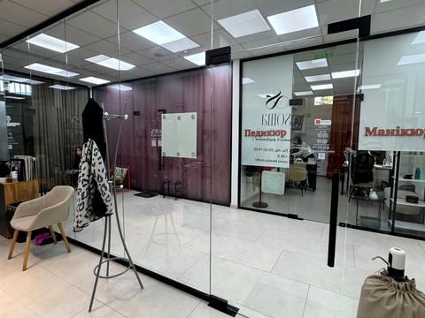 комерційна за адресою Івана Огієнка вул., 18