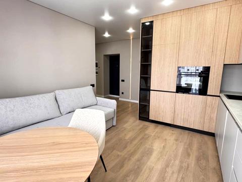 квартира за адресою В'ячеслава Чорновола вул., (Будинок 36)