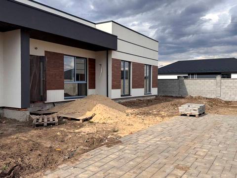 будинок за адресою Успішна