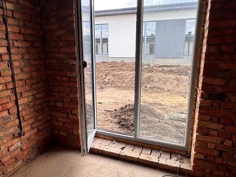 будинок за адресою Успішна