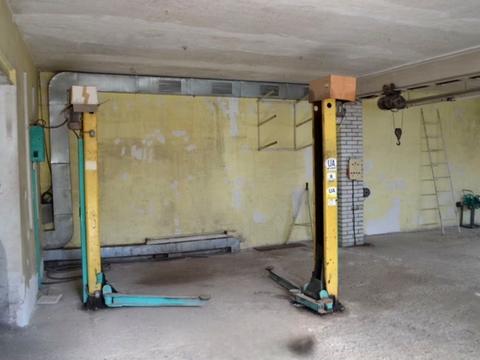 комерційна за адресою Польова вул., 9