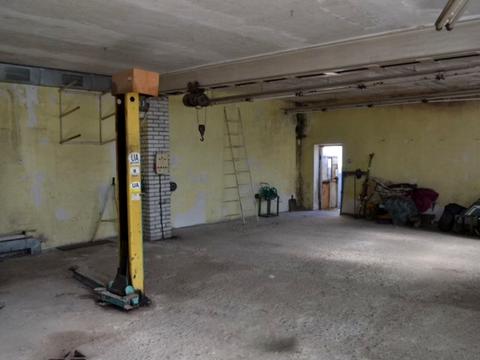 комерційна за адресою Польова вул., 9