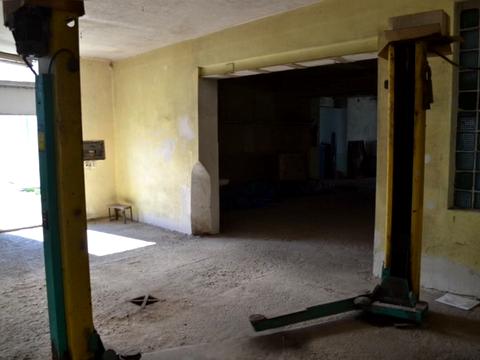 комерційна за адресою Польова вул., 9