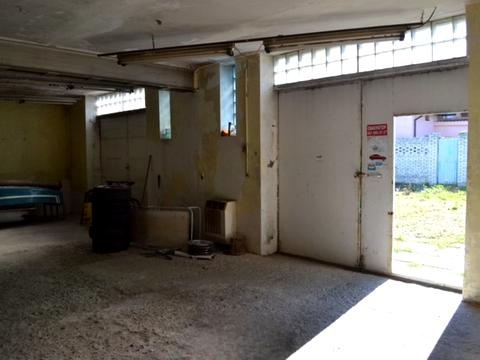 комерційна за адресою Польова вул., 9