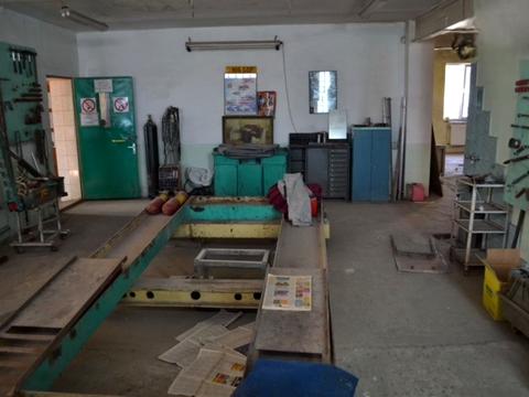 комерційна за адресою Польова вул., 9