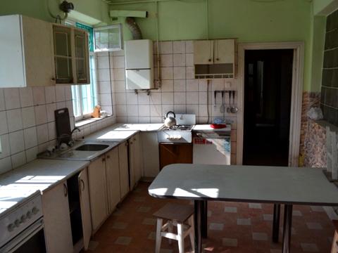 комерційна за адресою Польова вул., 9