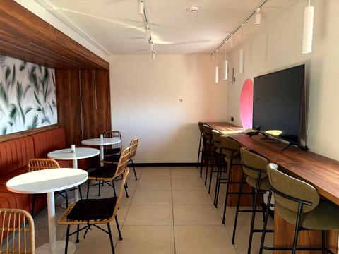 комерційна за адресою Академіка Андрія Сахарова вул., 80а