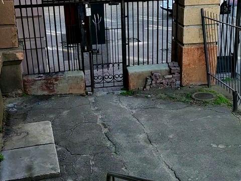 комерційна за адресою Дмитра Яворницького просп. (Карла Маркса), 115