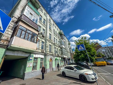 комерційна за адресою Січових Стрільців вул. (Артема), 84