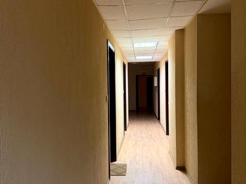 комерційна за адресою Соборна пл. (Жовтнева), 1-Б