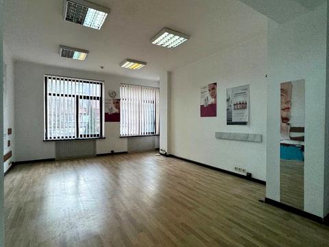 комерційна за адресою Соборна пл. (Жовтнева), 1-Б