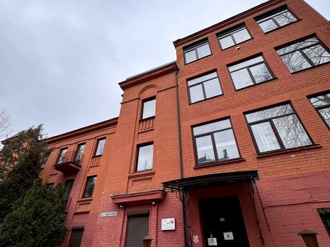 комерційна за адресою Соборна пл. (Жовтнева), 1-Б