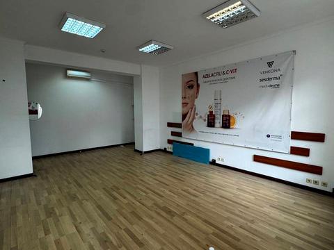 комерційна за адресою Соборна пл. (Жовтнева), 1-Б