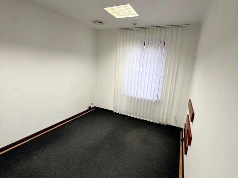 комерційна за адресою Соборна пл. (Жовтнева), 1-Б