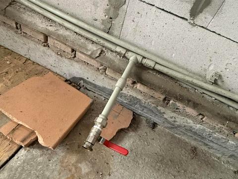 комерційна за адресою Польова, 1