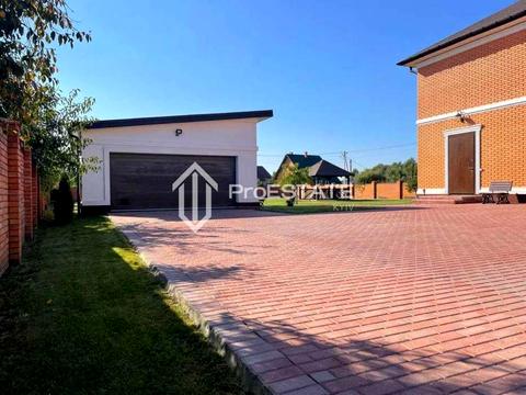 будинок за адресою Центральна вул.