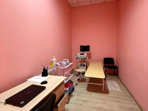 комерційна за адресою Срібнокільська вул., 12