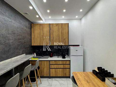 комерційна за адресою Кловський узвіз, 7a