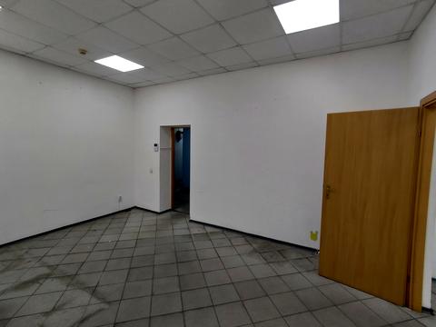 комерційна за адресою Героїв УПА вул., 73